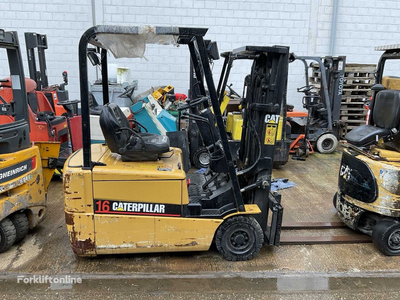 xe nâng điện Caterpillar EP16KP