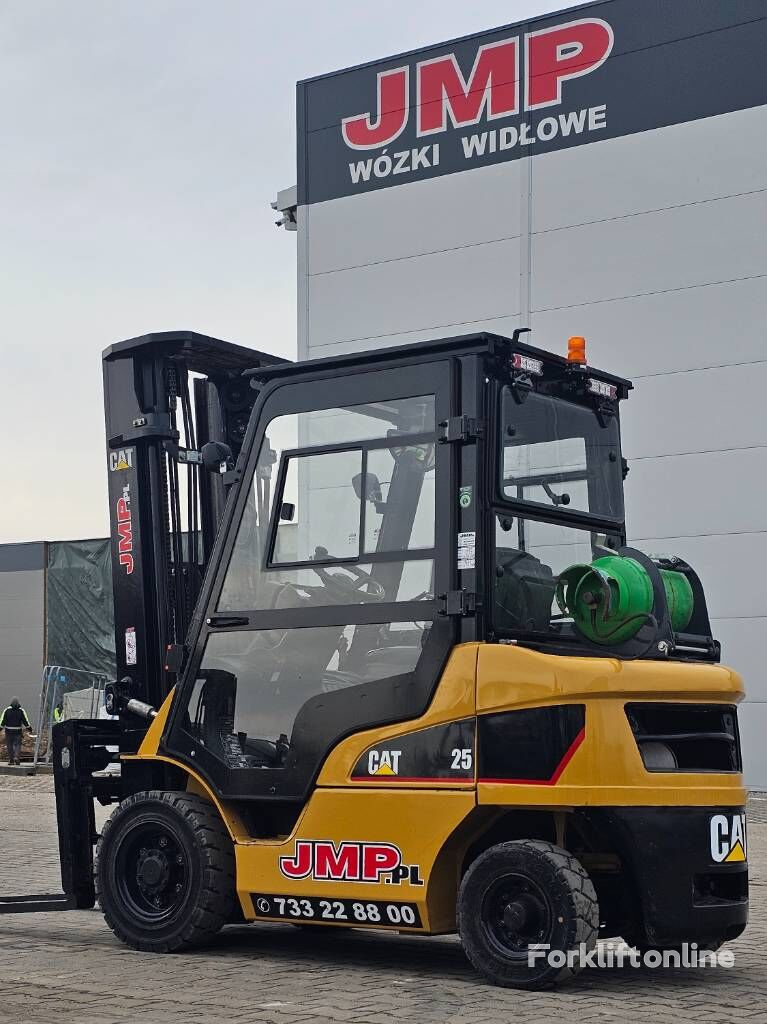 xe nâng khí Caterpillar GP 25 N